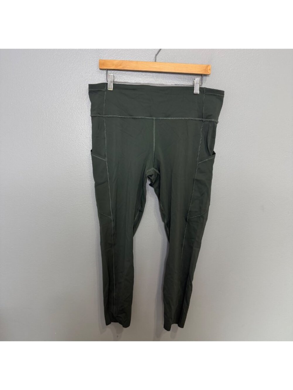 LULULEMON Fast and Free Tight II 25" Non-Reflective Nulux in gray sage size 14